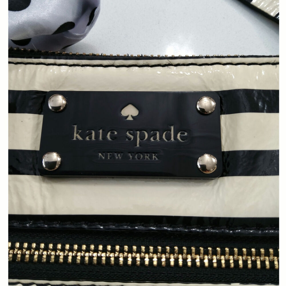 Kate Spade crossbody Black & White striped Adjustable strap. Chic Retro - Picture 4 of 9